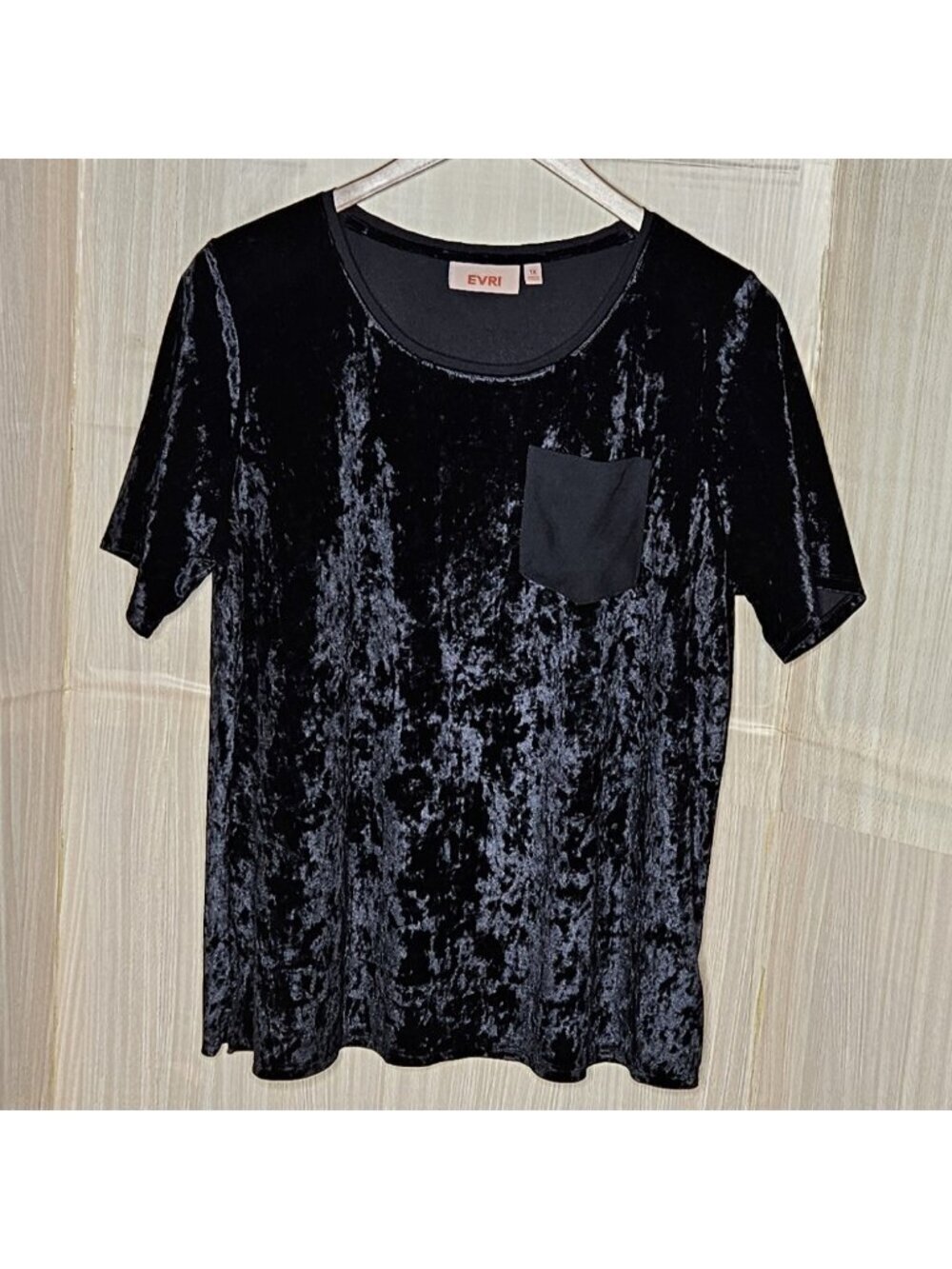 EVRI Womens Black Velvet Stretchy Short Sleeve Top 1X